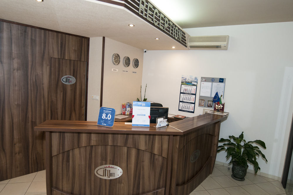 City Mark Hotel Varna Bagian luar foto