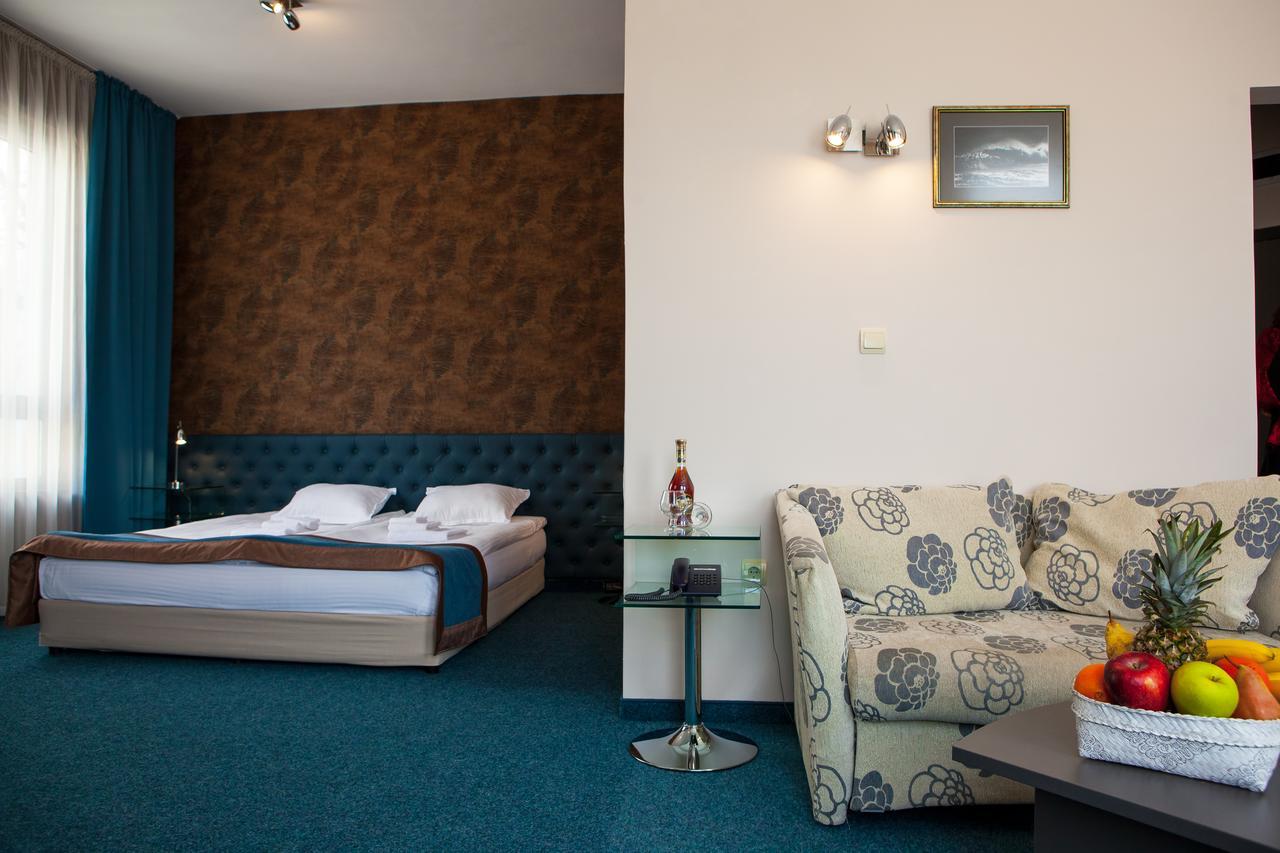 City Mark Hotel Varna Bagian luar foto