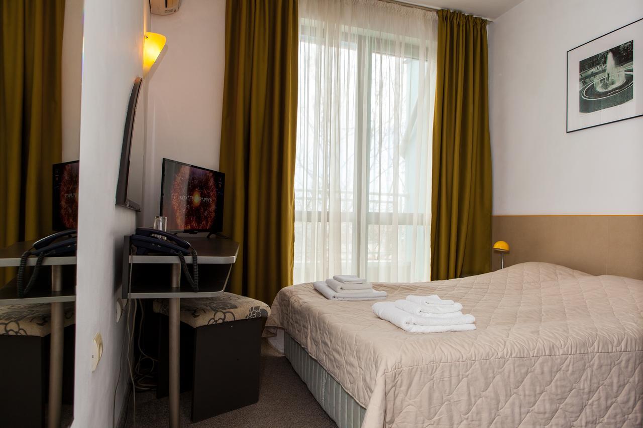 City Mark Hotel Varna Bagian luar foto