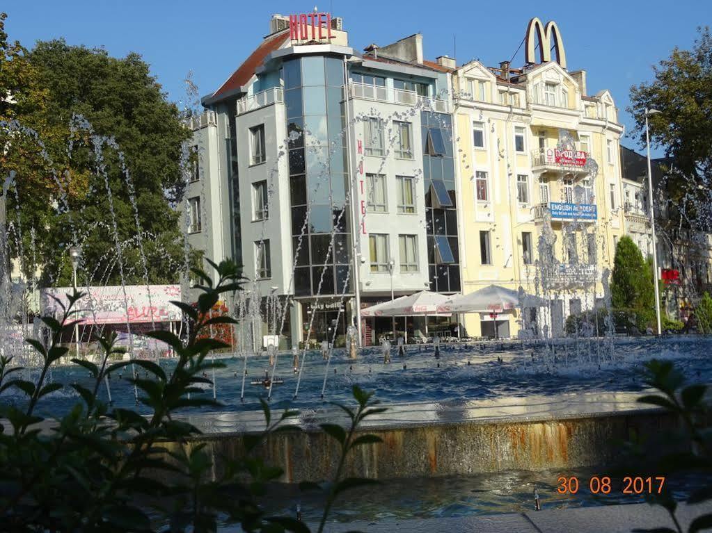 City Mark Hotel Varna Bagian luar foto